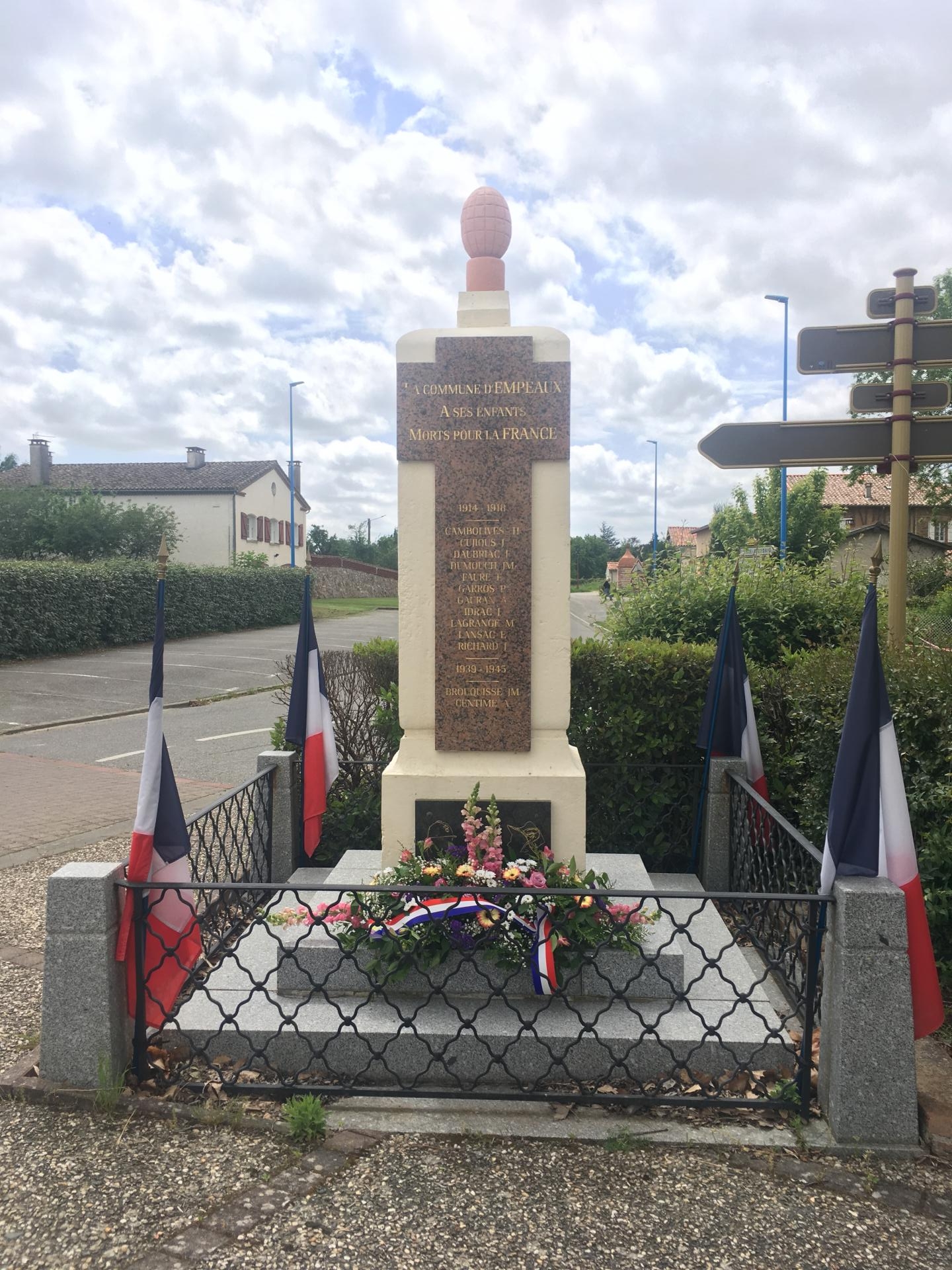 Le Monument aux Morts